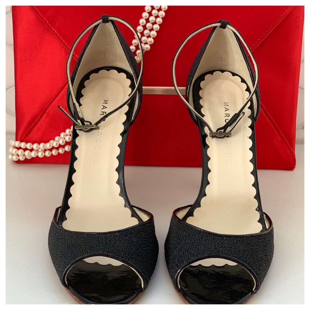 Marc Jacobs Black Peep Toe Italian Heels Size 7.5 - Picture 2 of 8